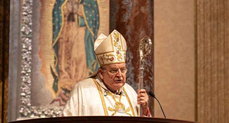 Cardinal Burke at the altar in the Shrine Church La Crosse, WI