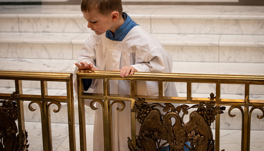 Closing the communion rail