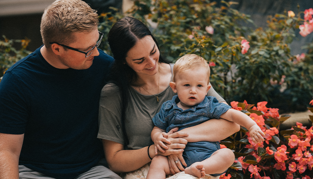 Baby Jude with his parents on the Shrine plaza