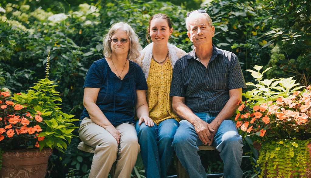 Maggie_and_her_family_at_the_Shrine