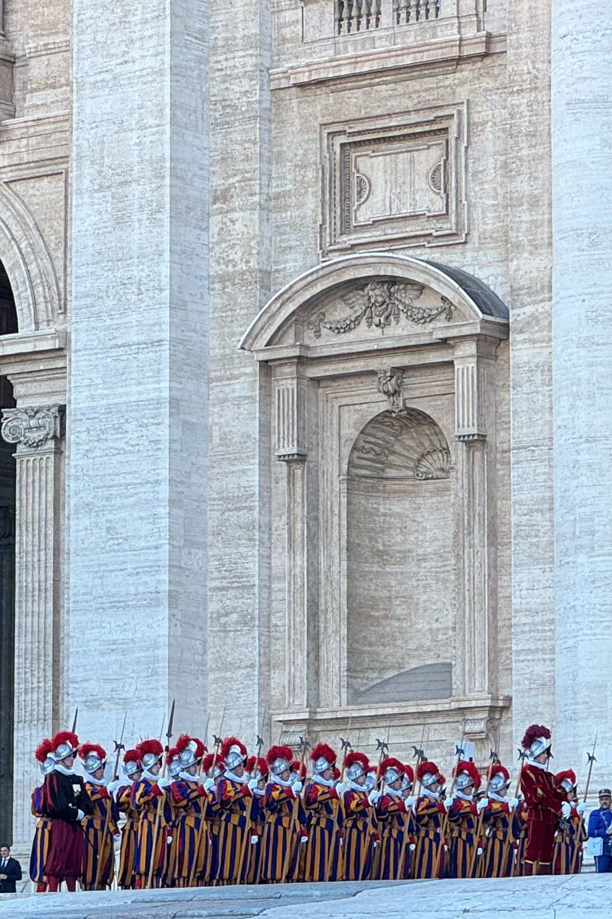 Pope Leo XIV crowd Pope Leo XIV crowd